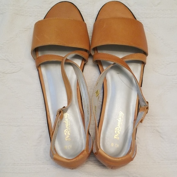 1N Broadway sandals flats open toe leather brown 10B - Picture 7 of 7